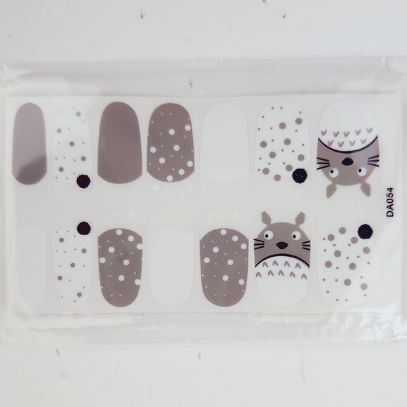⭐4/$15 Totoro Nail Wraps - Picture 3 of 6